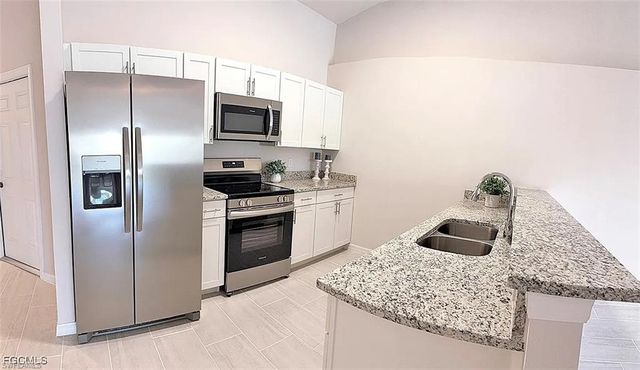 2938 Santa Barbara BLVD, Cape Coral, FL 33914
