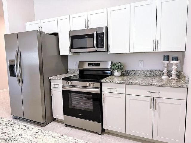 2938 Santa Barbara BLVD, Cape Coral, FL 33914