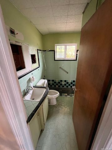 431 E Glenview, San Antonio, TX 78201