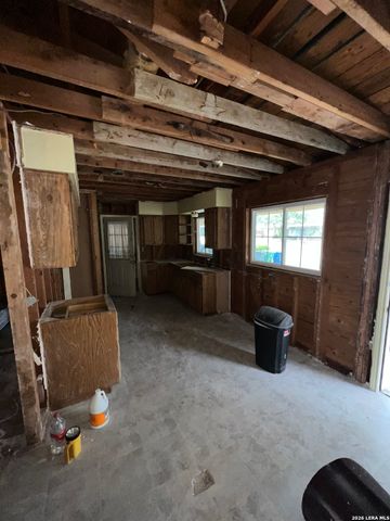 431 E Glenview, San Antonio, TX 78201