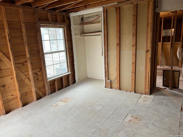 431 E Glenview, San Antonio, TX 78201