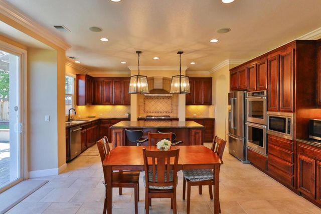 5970 Winged Foot Drive, Gilroy, CA 95020