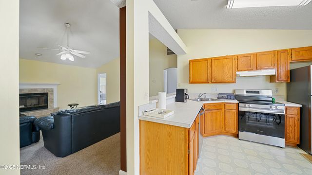 3174 WAVERING Lane, Middleburg, FL 32068
