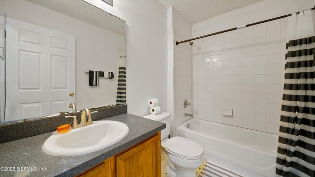 3174 WAVERING Lane, Middleburg, FL 32068