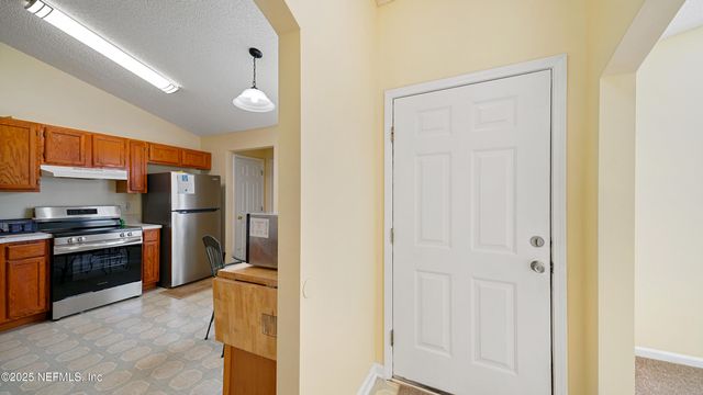 3174 WAVERING Lane, Middleburg, FL 32068