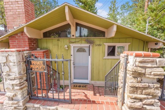 32892 Lone Pine, Running Springs, CA 92382