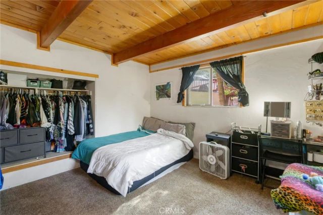 32892 Lone Pine, Running Springs, CA 92382