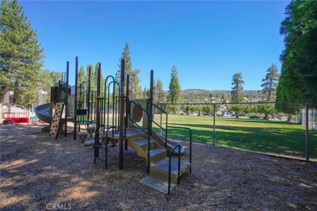 32892 Lone Pine, Running Springs, CA 92382