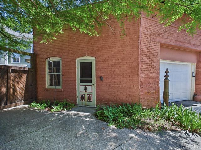 1715 Liberty Street, Alton, IL 62002
