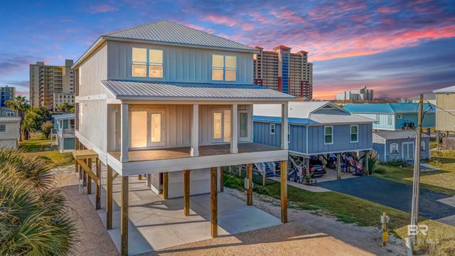 417 E 2nd Avenue, Gulf Shores, AL 36542