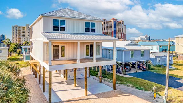 417 E 2nd Avenue, Gulf Shores, AL 36542