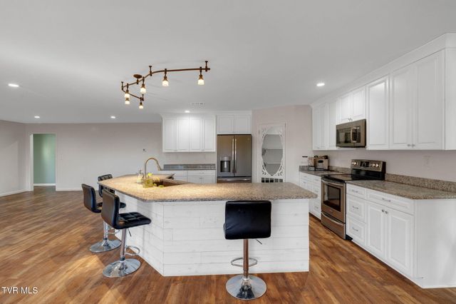 105 London Pvt Drive, Kingsport, TN 37660