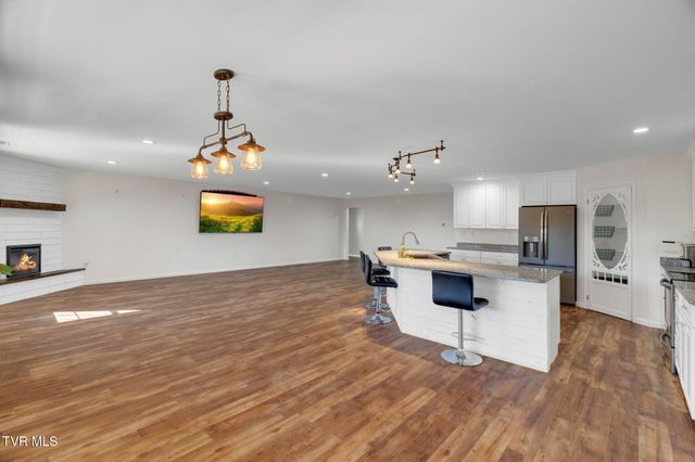 105 London Pvt Drive, Kingsport, TN 37660