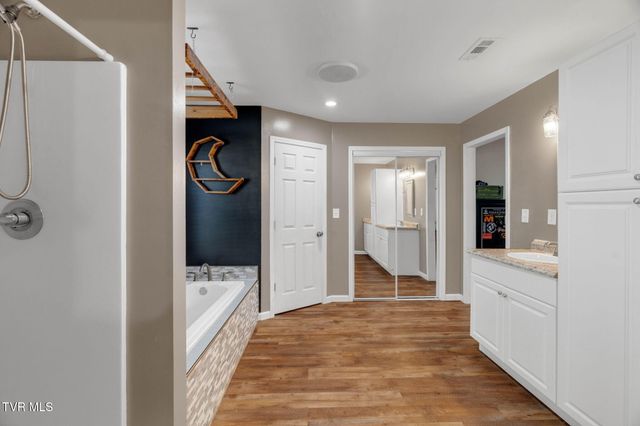 105 London Pvt Drive, Kingsport, TN 37660