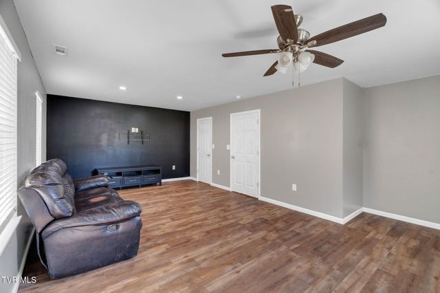 105 London Pvt Drive, Kingsport, TN 37660