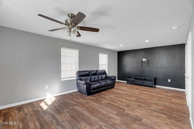 105 London Pvt Drive, Kingsport, TN 37660