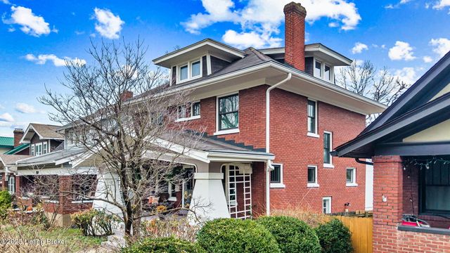 1914 Ivanhoe Ct, Louisville, KY 40205