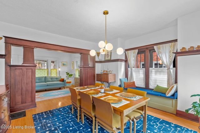 1914 Ivanhoe Ct, Louisville, KY 40205