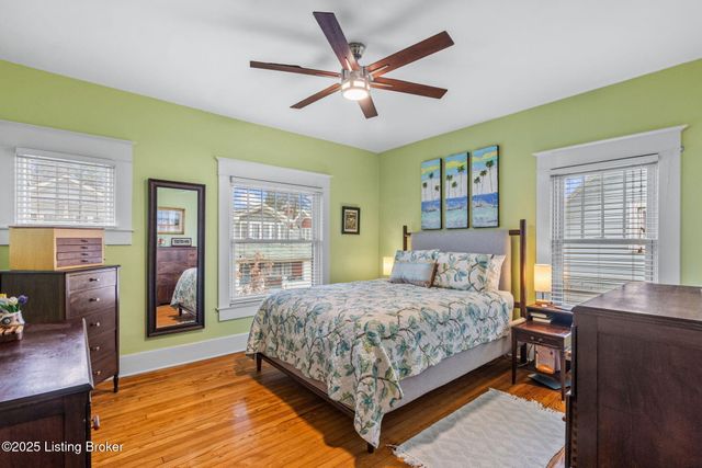 1914 Ivanhoe Ct, Louisville, KY 40205