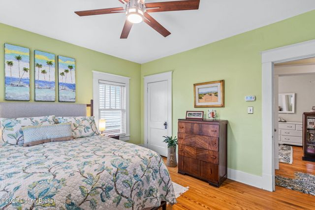 1914 Ivanhoe Ct, Louisville, KY 40205