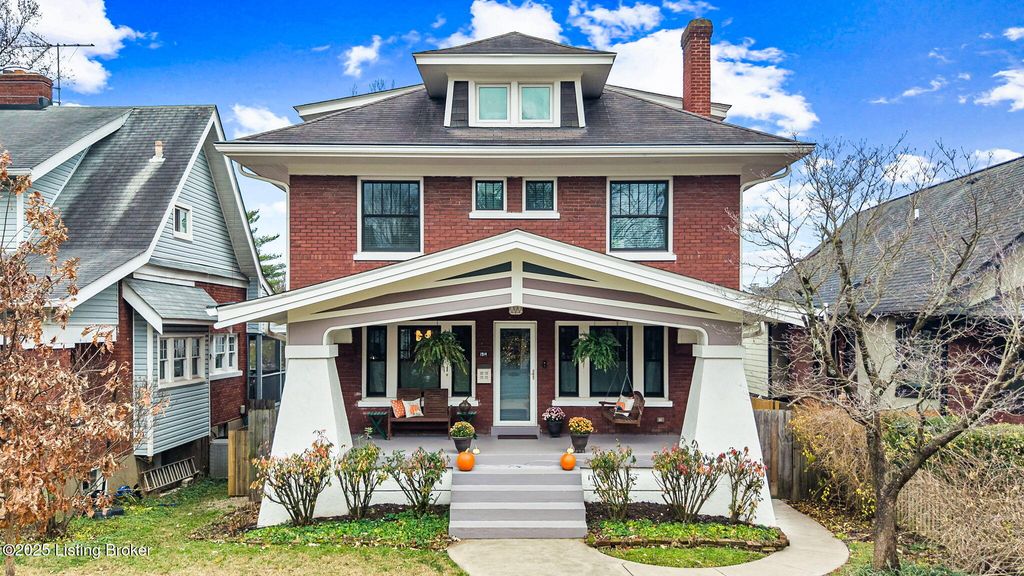 1914 Ivanhoe Ct, Louisville, KY 40205