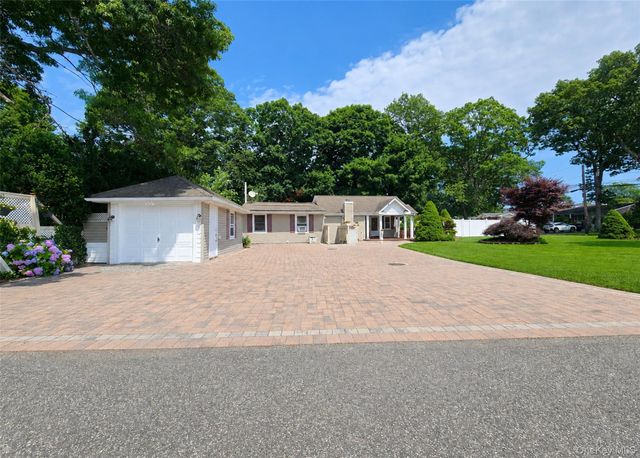 241 Terry Boulevard, Holbrook, NY 11741