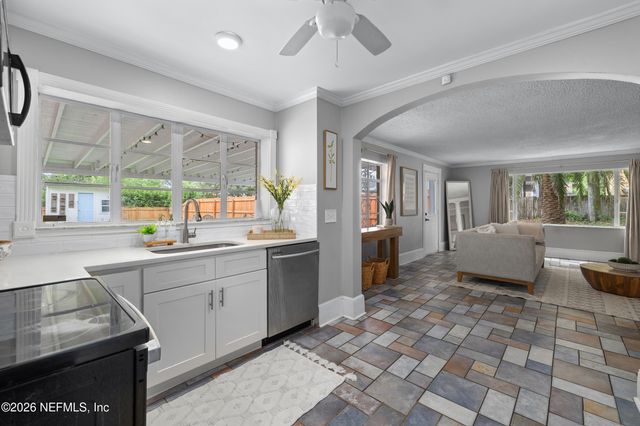 843 WEST Street, Jacksonville, FL 32204