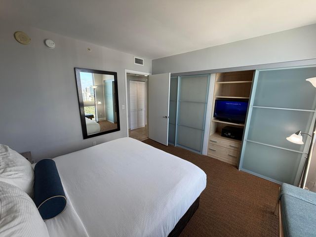 18683 Collins Avenue 2303, Sunny Isles Beach, FL 33160