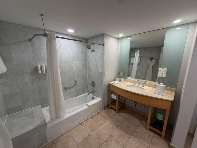 18683 Collins Avenue 2303, Sunny Isles Beach, FL 33160