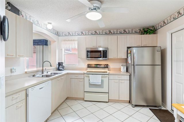 631 ENCONTO STREET, Lady Lake, FL 32159