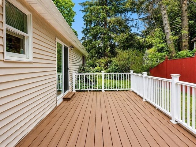 100 Saint Nicholas Ave, Worcester, MA 01606