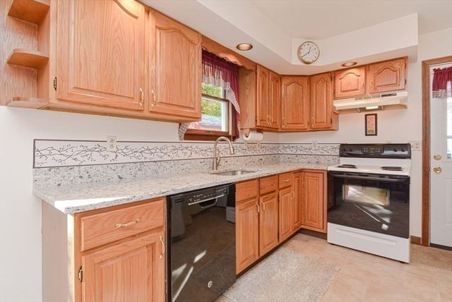 100 Saint Nicholas Ave, Worcester, MA 01606