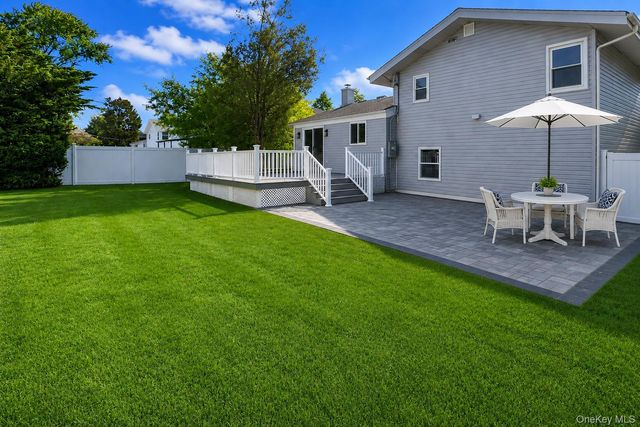 43 Friendly Lane, Jericho, NY 11753