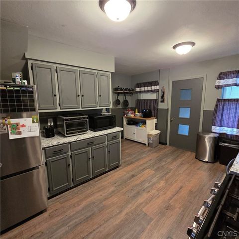 8 East 5th Street, Oswego, NY 13126