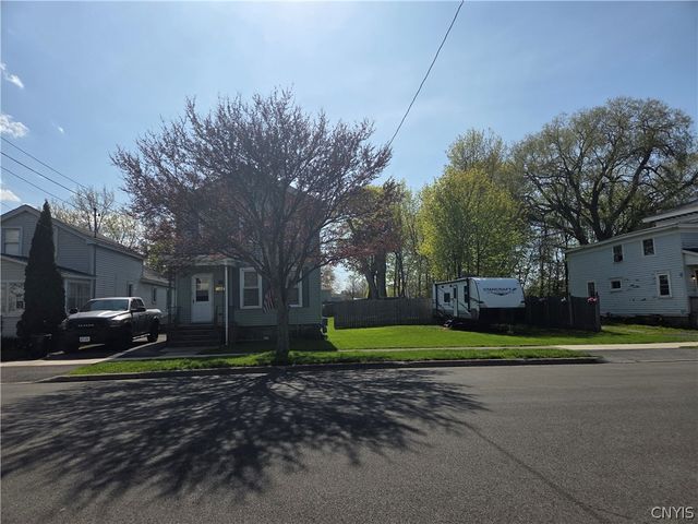 8 East 5th Street, Oswego, NY 13126