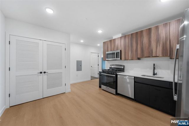 768 Bergen Street 5D, Newark, NJ 07108