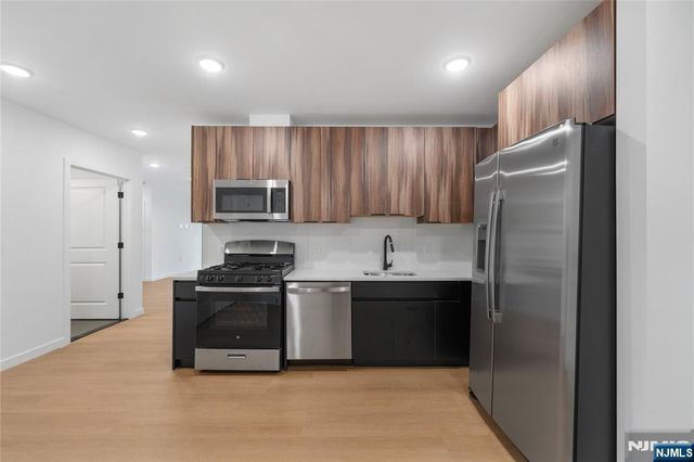 768 Bergen Street 5D, Newark, NJ 07108