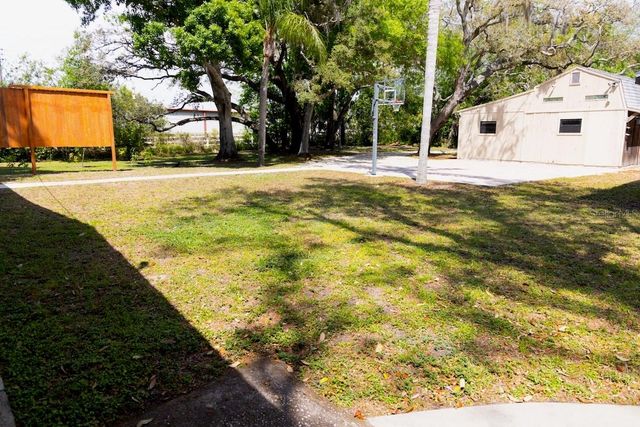 544 FARNUM DRIVE, Tarpon Springs, FL 34689