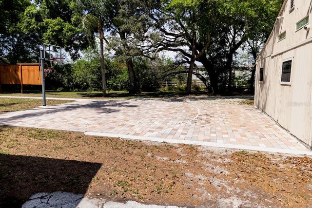 544 FARNUM DRIVE, Tarpon Springs, FL 34689