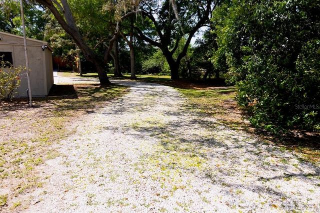 544 FARNUM DRIVE, Tarpon Springs, FL 34689