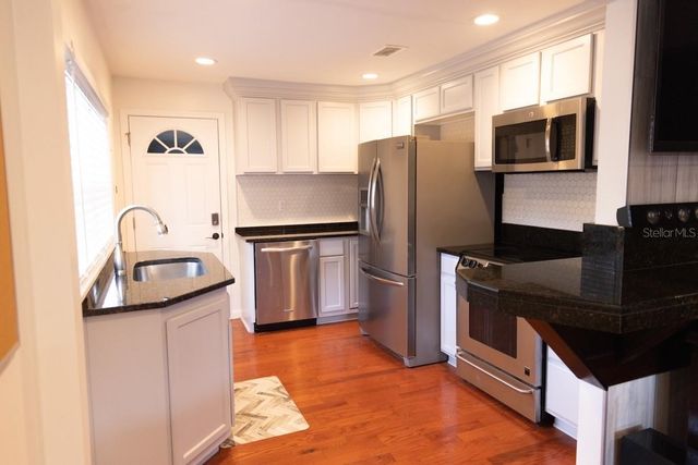 544 FARNUM DRIVE, Tarpon Springs, FL 34689