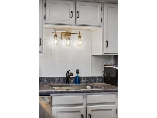 18494 E Kepner Pl 204, Aurora, CO 80017
