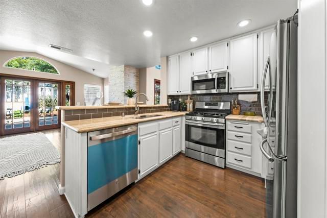 1899 Corte Torero, Oceanside, CA 92056
