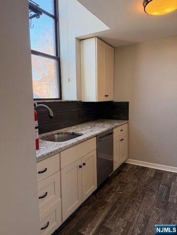 50 May Street 205, Hawthorne, NJ 07506