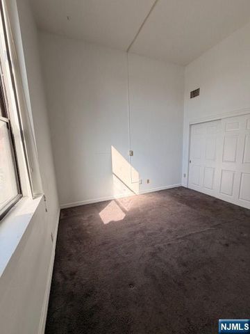 50 May Street 205, Hawthorne, NJ 07506