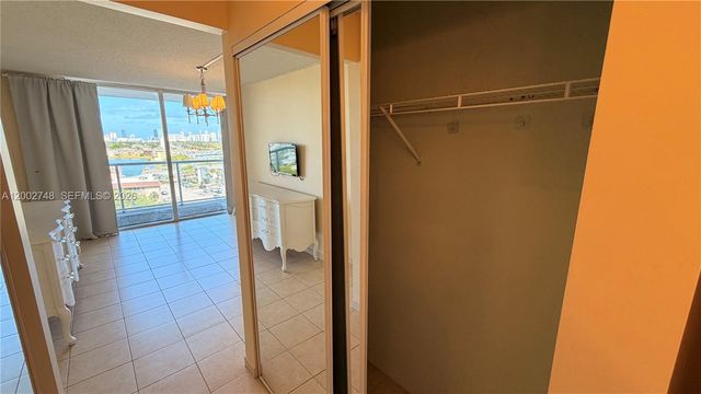 1351 NE Miami Gardens Dr 902E, Miami, FL 33179