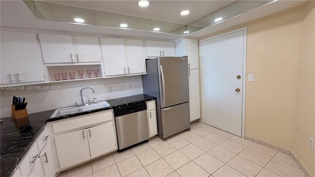 1351 NE Miami Gardens Dr 902E, Miami, FL 33179