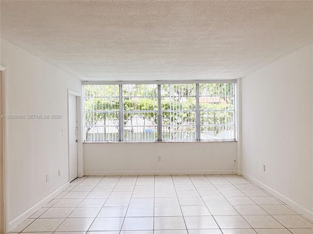 2175 NE 170th Street 104, North Miami Beach, FL 33162