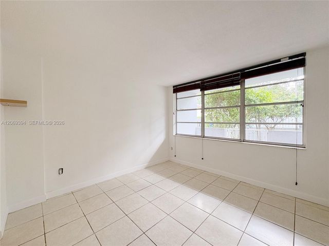 2175 NE 170th Street 104, North Miami Beach, FL 33162