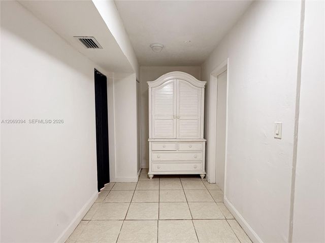 2175 NE 170th Street 104, North Miami Beach, FL 33162